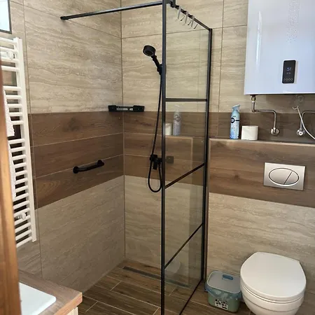 شقة Nyeki Feszek Apartmanhaz *